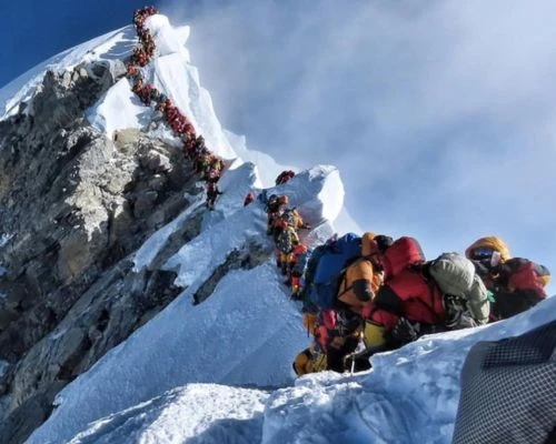 Everest traffic Jam