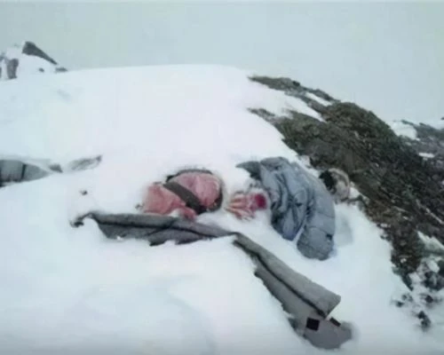 The Tragic Story of Sleeping Beauty on Mount Everest: Francys Arsentiev’s Final Climb