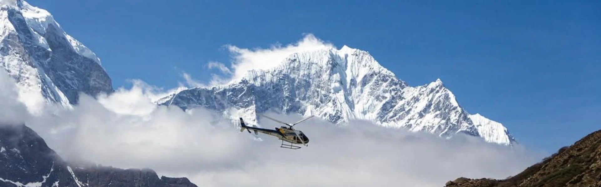 Nepal treks with helicopter pick up