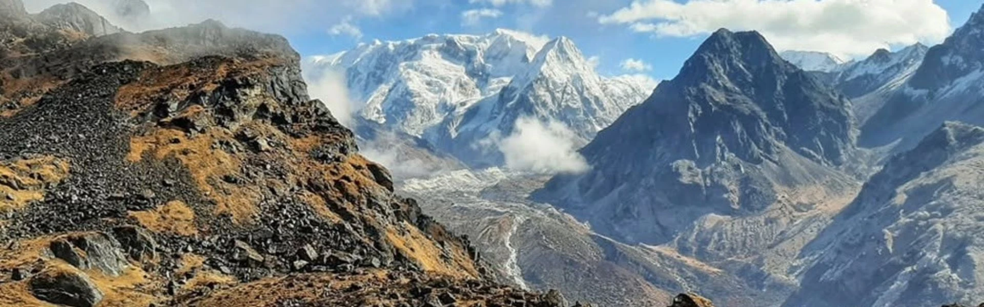 Kanchenjunga Trek Distance and Altitude