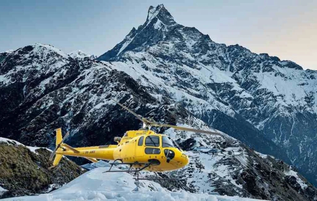 Helicopter tour to mardi himal
