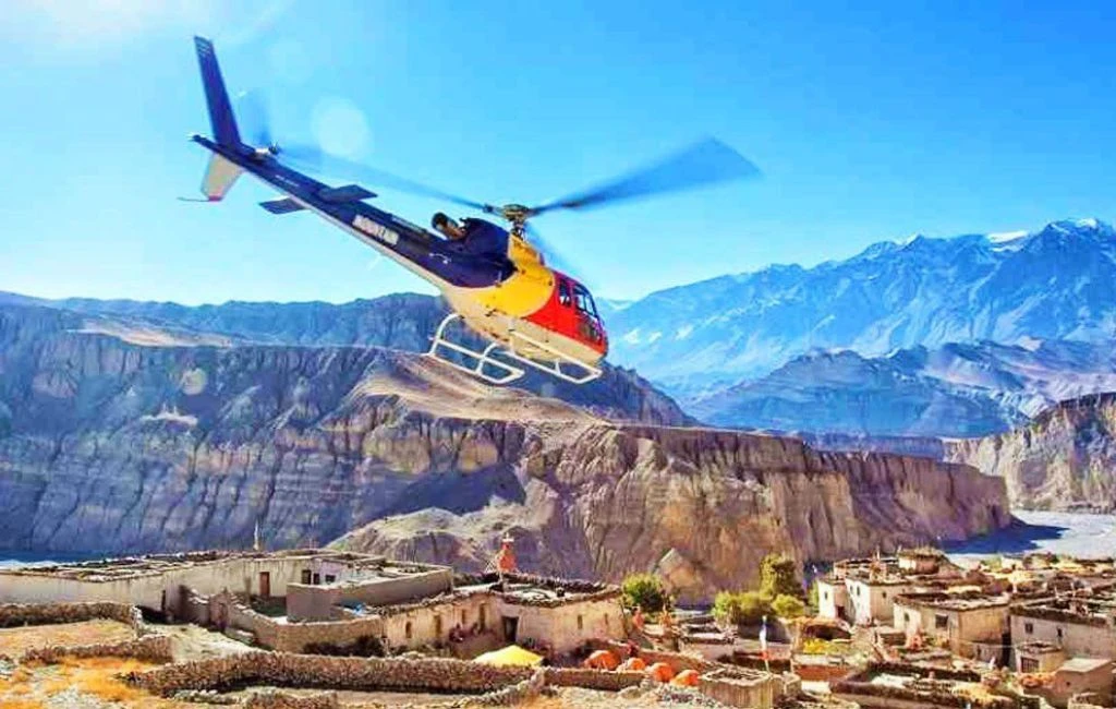 helicopter tour to upper mustang