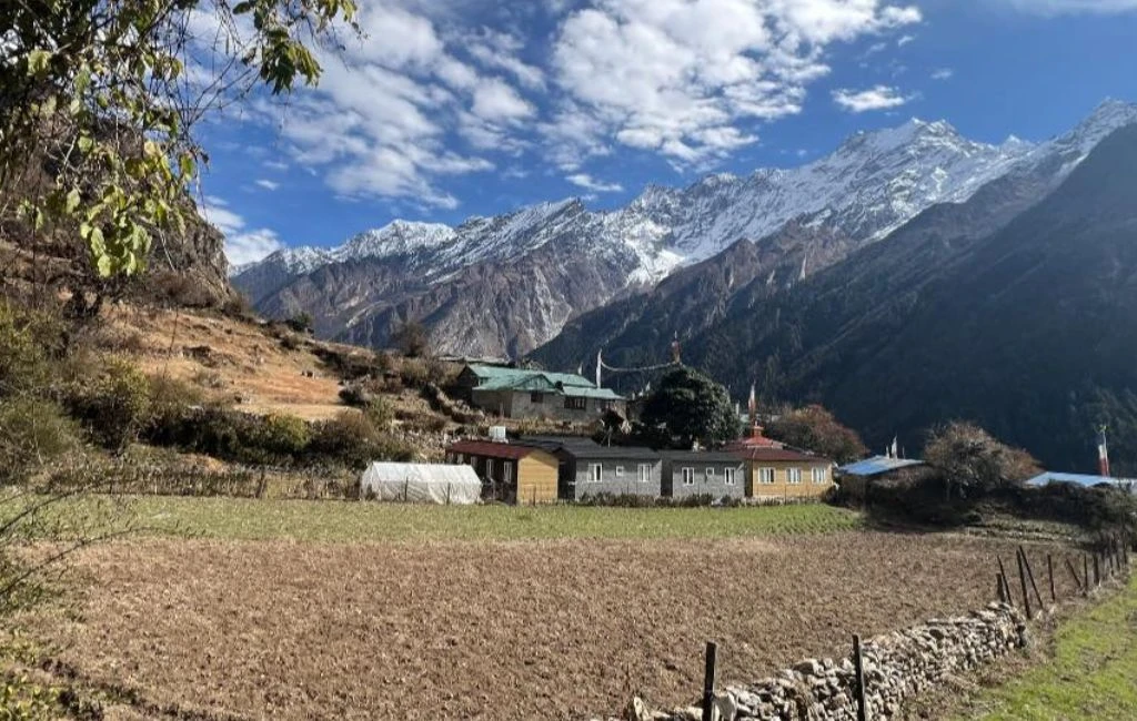 Manaslu circuit Tsum Valley Trek