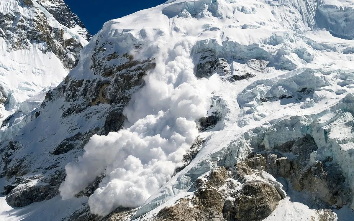 Avalanche sweeping down the Khumbu Icefall on Everest
