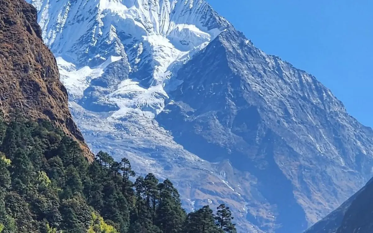 Dramatic mountain views in kanchenjunga Conservation Area