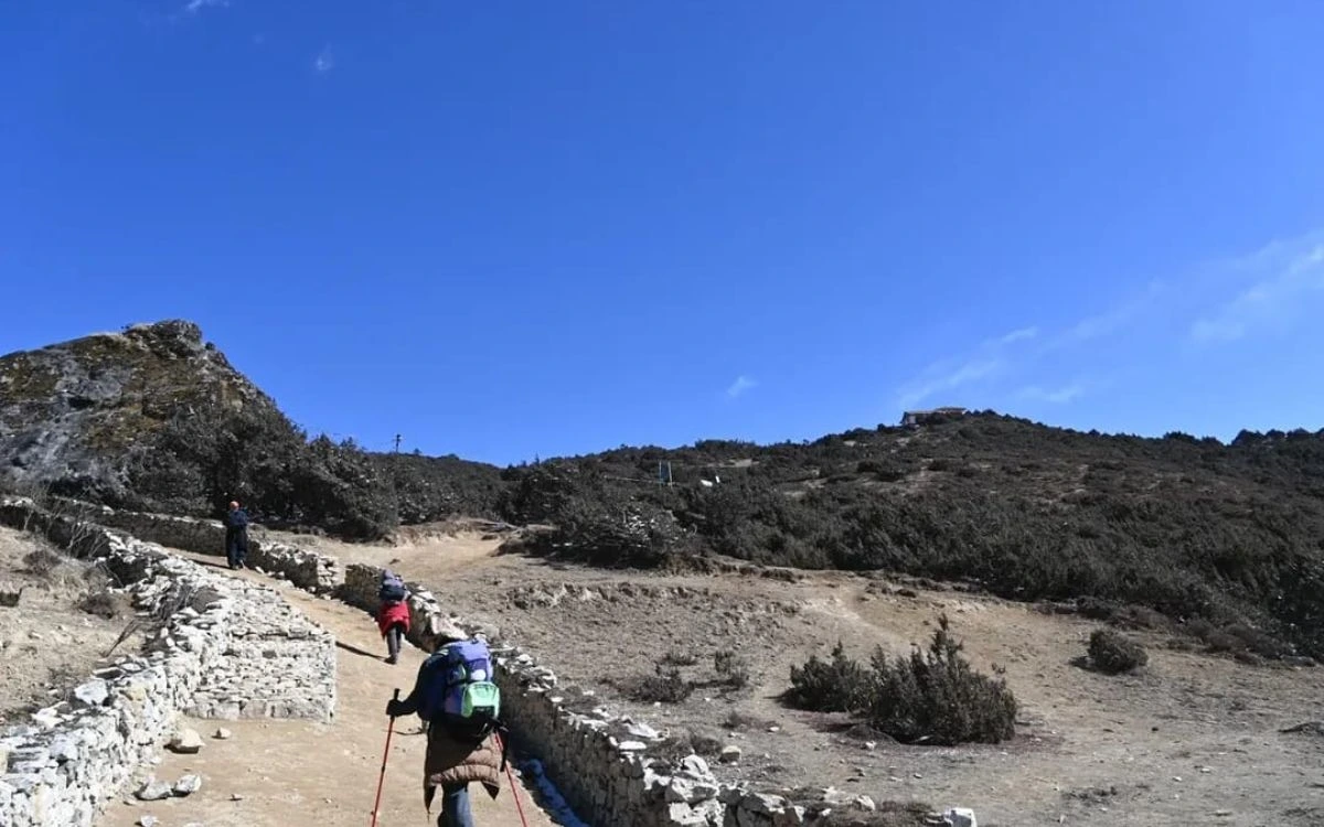 Trekkers on the trail to Hotel Everest View through Sagarmatha National Park